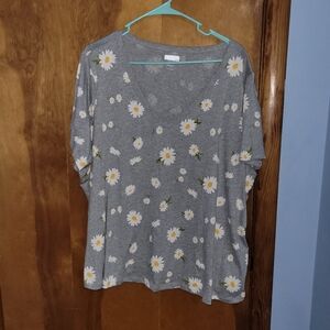 Gray Gap Daisy Tshirt